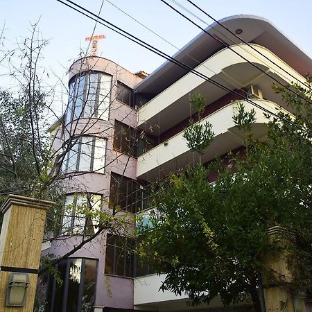 Hotel Deja Tiranë Ngoại thất bức ảnh