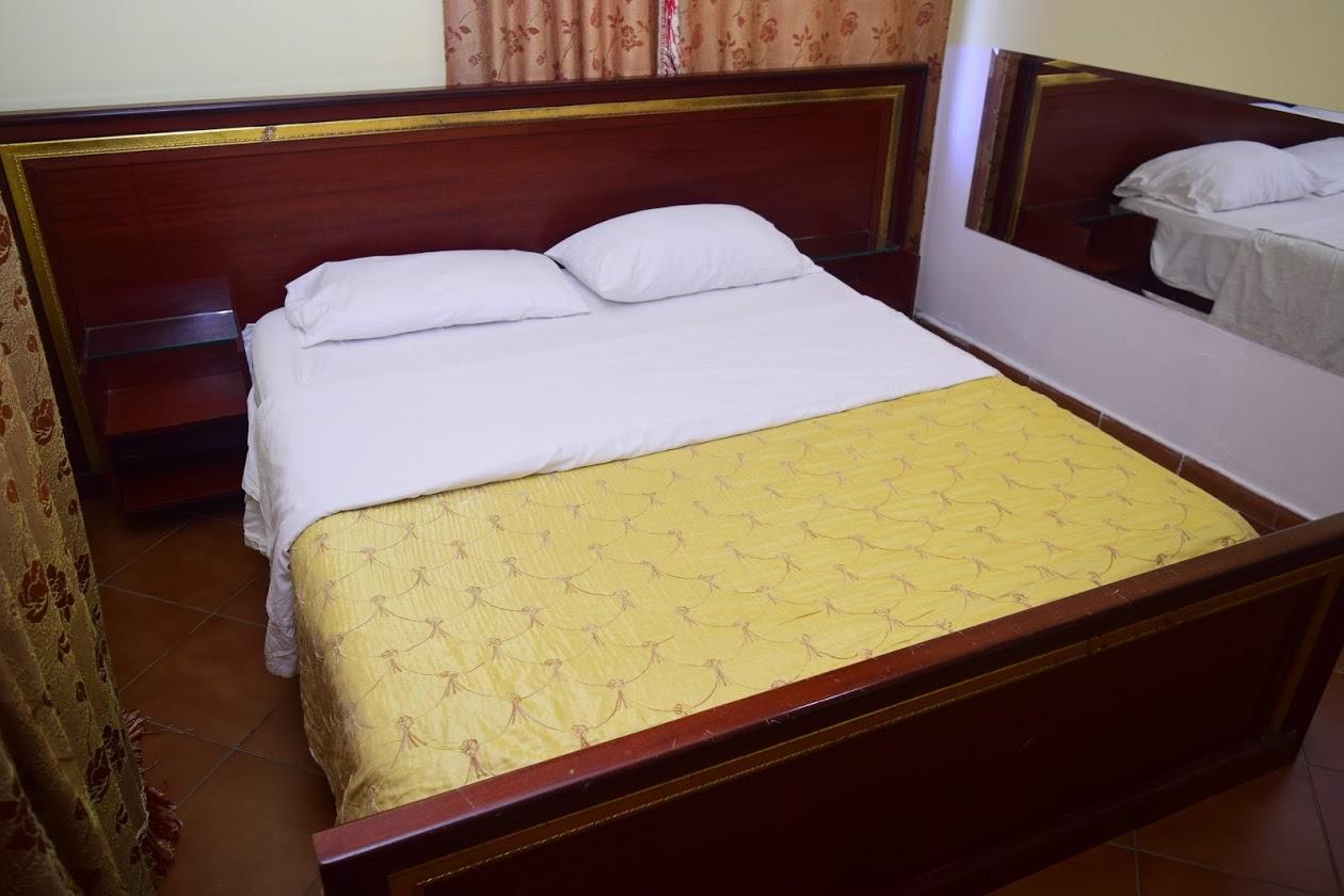 Hotel Deja Tiranë Ngoại thất bức ảnh