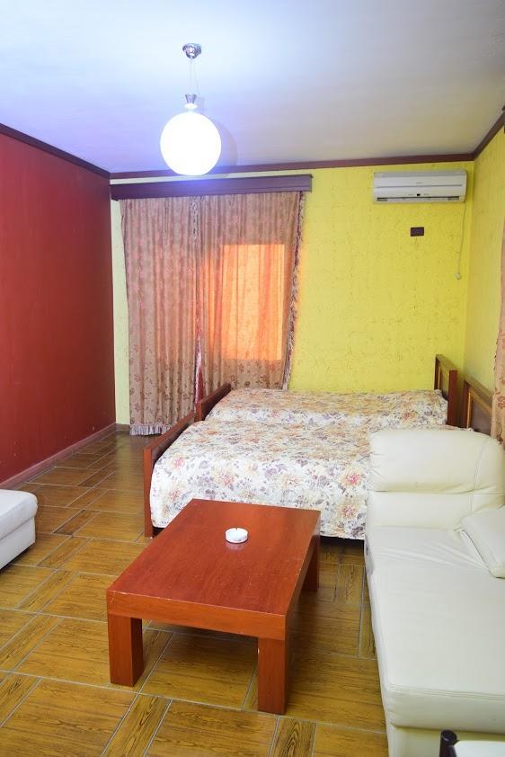 Hotel Deja Tiranë Ngoại thất bức ảnh
