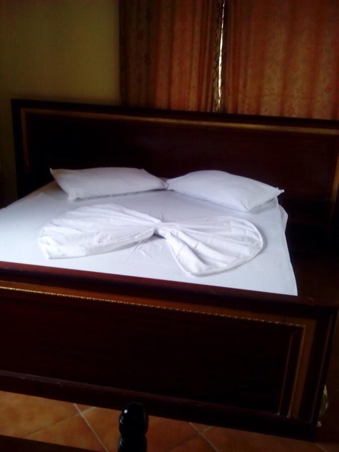 Hotel Deja Tiranë Ngoại thất bức ảnh
