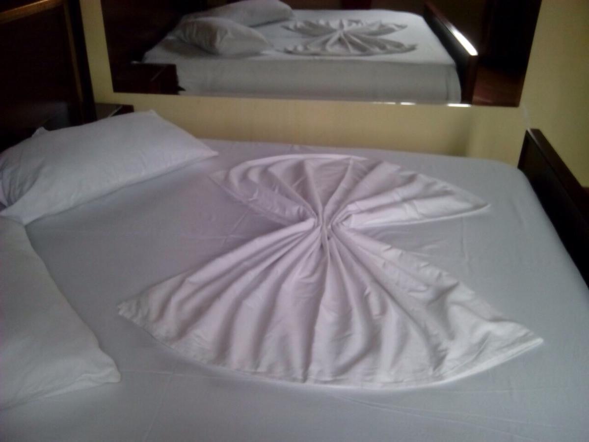 Hotel Deja Tiranë Ngoại thất bức ảnh