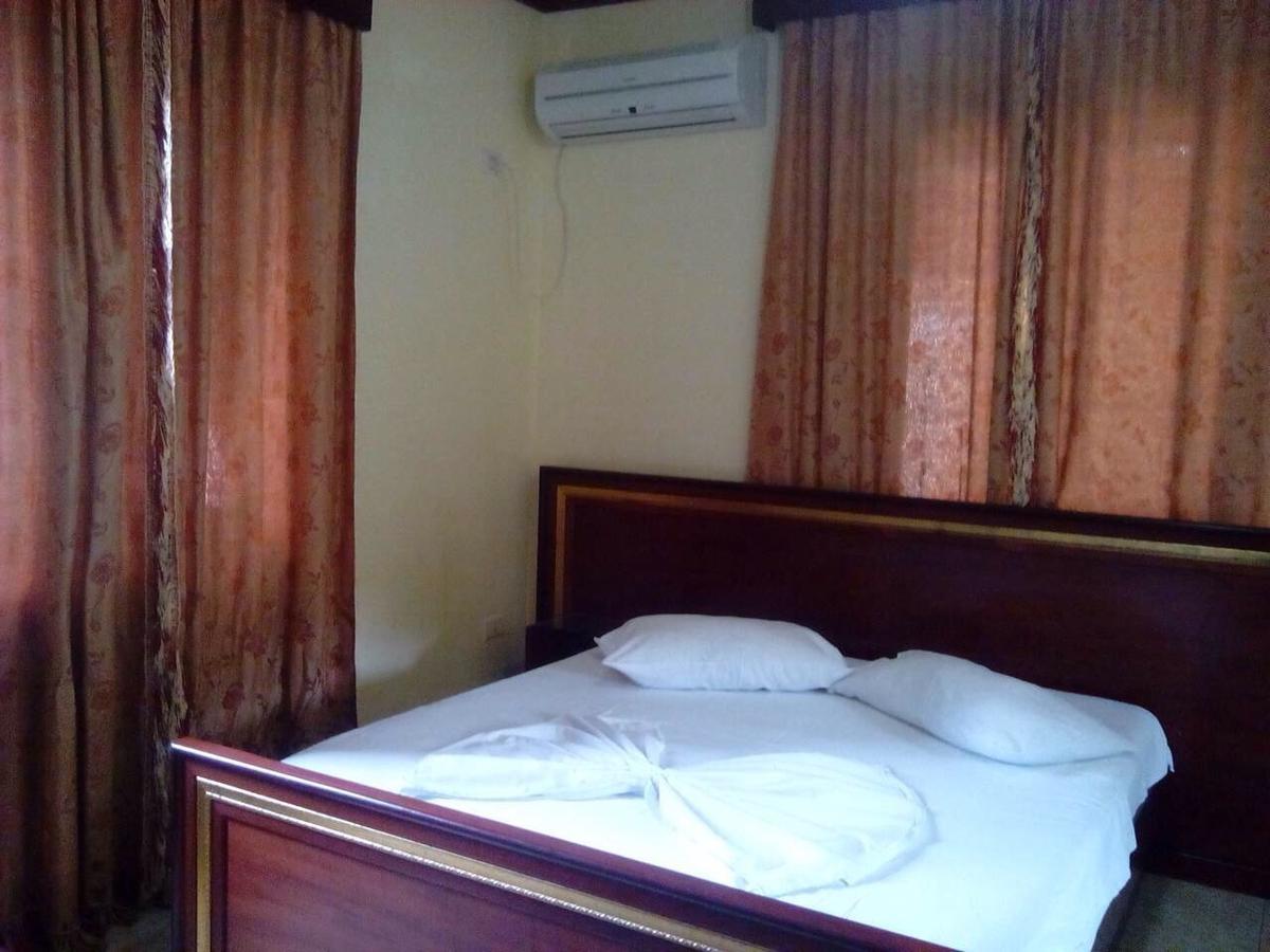 Hotel Deja Tiranë Ngoại thất bức ảnh